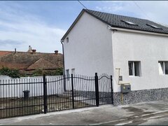 Satu Mare Ag Europa vinde casa cu 4 camere si teren aferent de 140mp